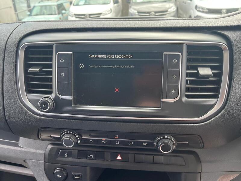 Vauxhall Vivaro Turbo D 2700 Sportive - U15221
