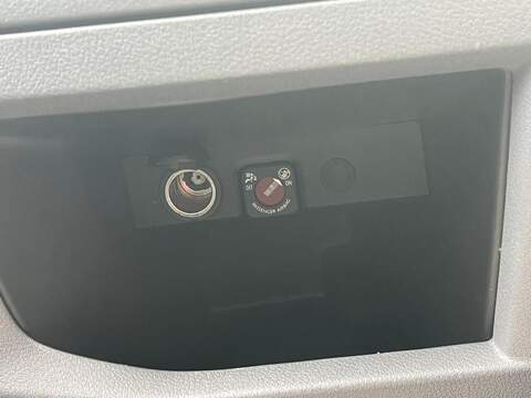 Vauxhall Vivaro Turbo D 2700 Sportive - U15221