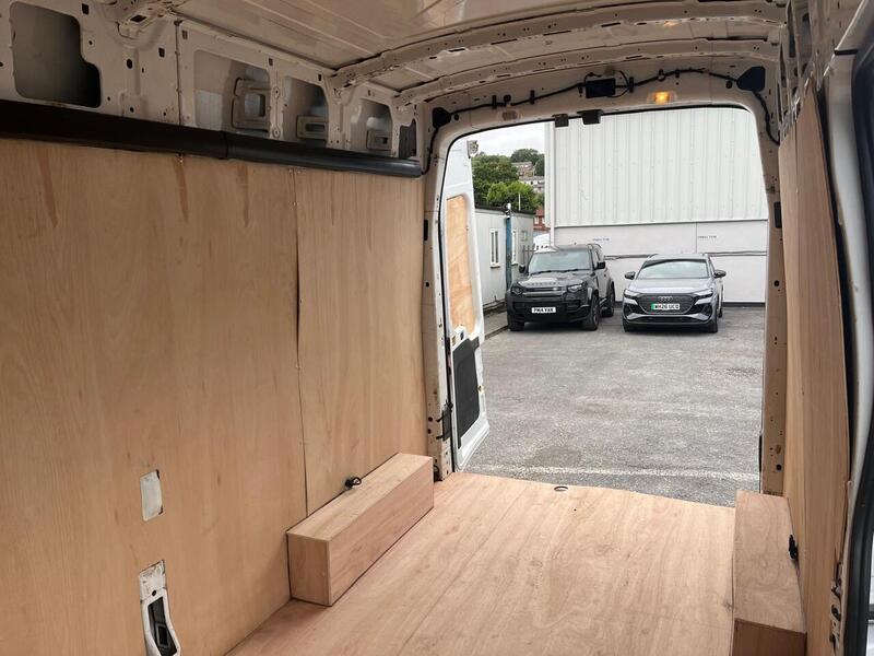 Ford Transit 350 EcoBlue Leader - U15222