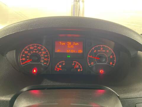 Peugeot Boxer BlueHDi 335 Professional Premium + - U15223