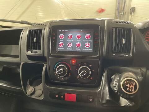 Peugeot Boxer BlueHDi 335 Professional Premium + - U15223