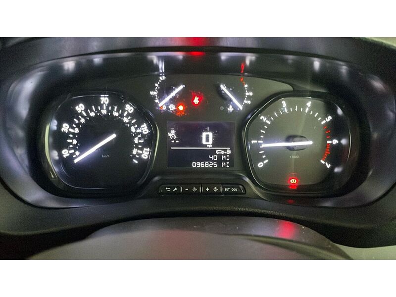 Peugeot Expert BlueHDi 1200 Professional Premium + - U15235
