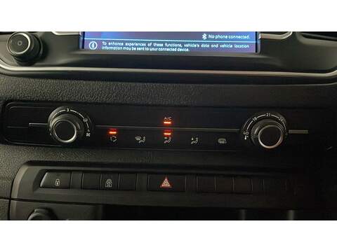 Peugeot Expert BlueHDi 1200 Professional Premium + - U15235