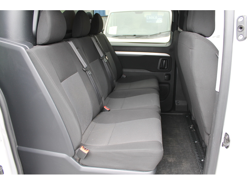 Peugeot Expert BlueHDi 1200 Professional Premium + - U15235