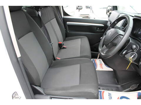 Peugeot Expert BlueHDi 1200 Professional Premium + - U15235