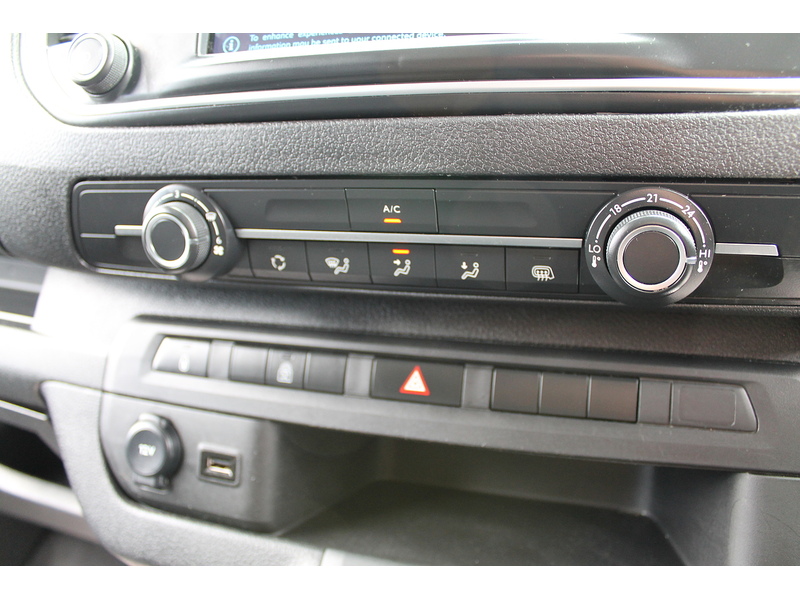 Peugeot Expert BlueHDi 1200 Professional Premium + - U15235