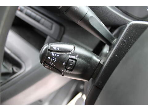 Peugeot Expert BlueHDi 1200 Professional Premium + - U15235