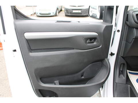 Peugeot Expert BlueHDi 1200 Professional Premium + - U15235
