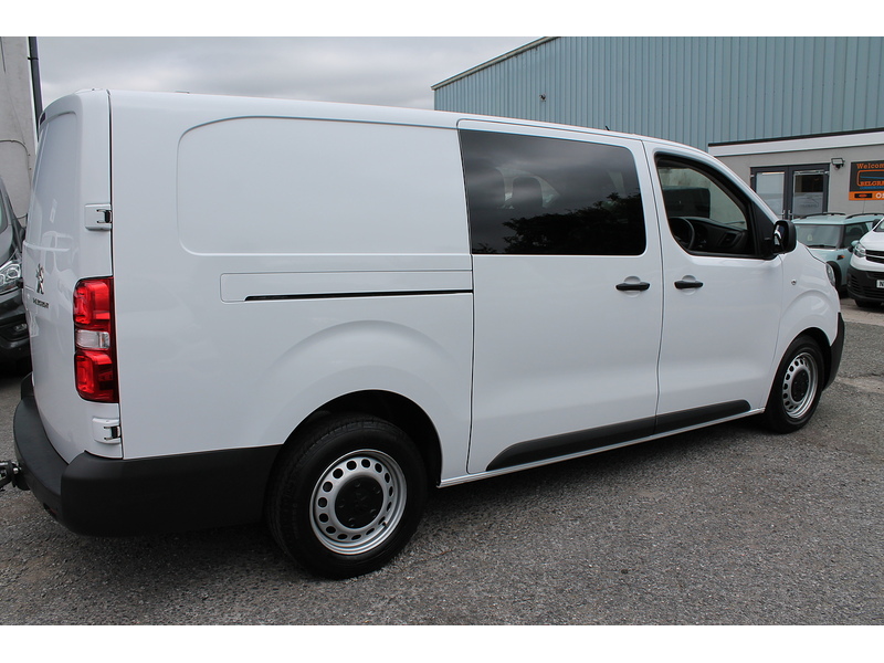 Peugeot Expert BlueHDi 1200 Professional Premium + - U15235