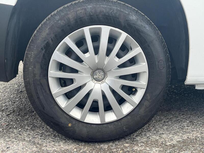 Peugeot Partner BlueHDi 650 Professional Premium - U15248