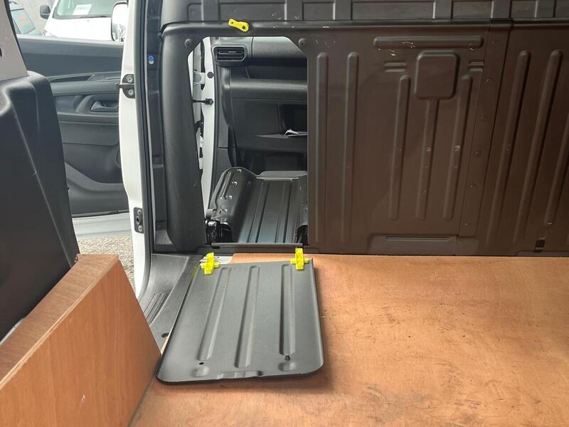Peugeot Partner BlueHDi 650 Professional Premium - U15248