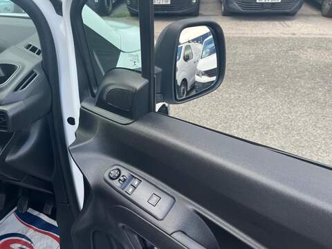 Peugeot Partner BlueHDi 650 Professional Premium - U15248