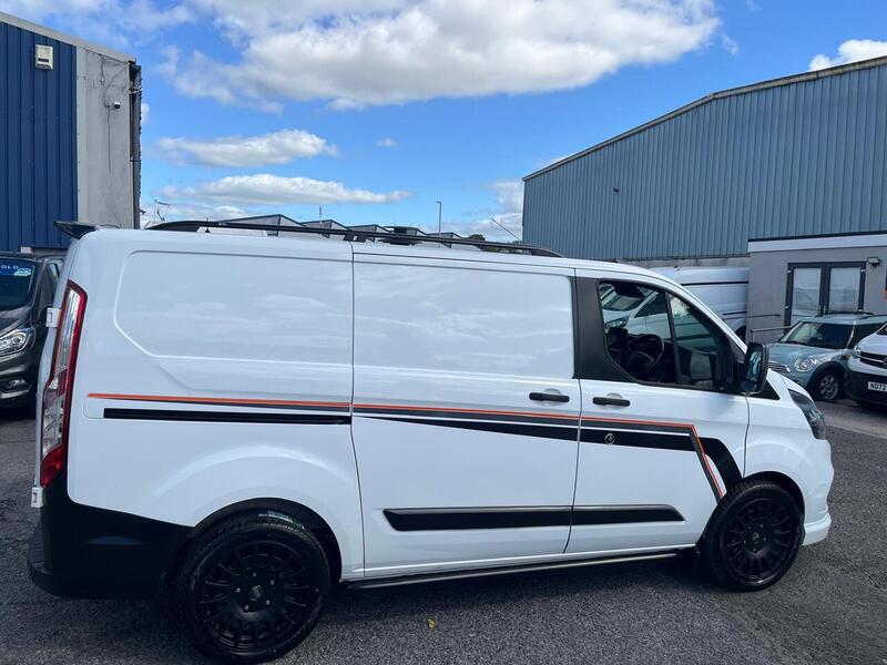 Ford Transit Custom 300 EcoBlue Leader - U15261