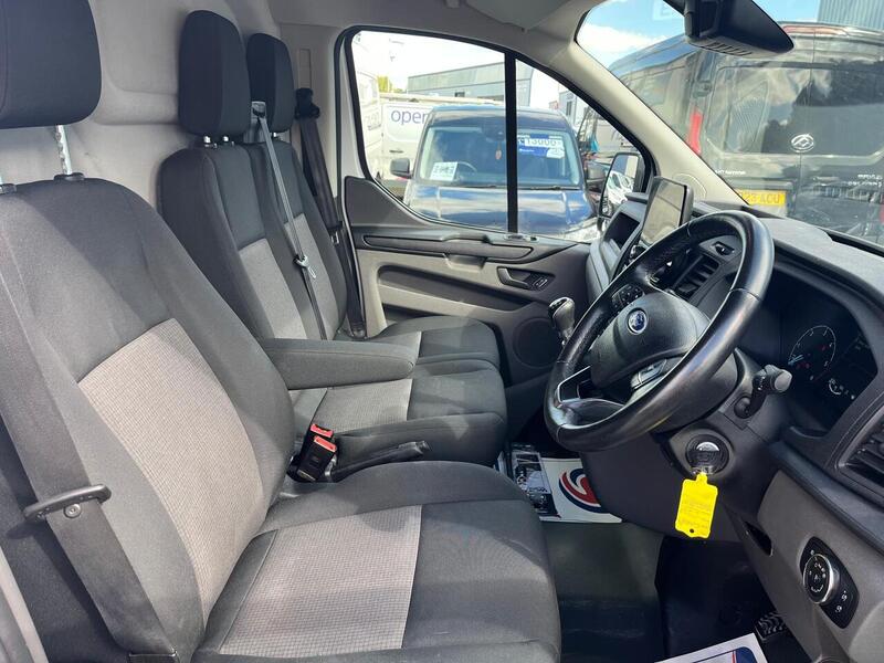 Ford Transit Custom 300 EcoBlue Leader - U15261