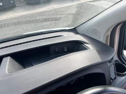 Ford Transit Custom 300 EcoBlue Leader - U15261