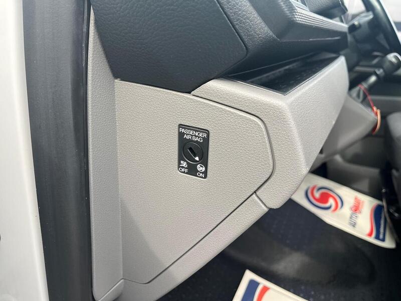 Volkswagen Transporter TDI T30 Startline - U15275