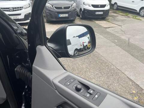Volkswagen Transporter TDI T28 Startline - U15282