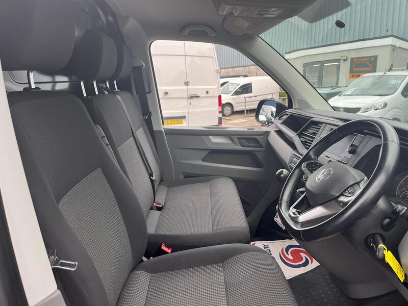 Volkswagen Transporter TDI T28 Startline - U15282