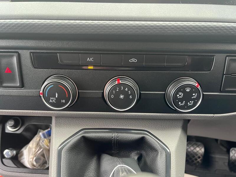 Volkswagen Transporter TDI T28 Startline - U15282