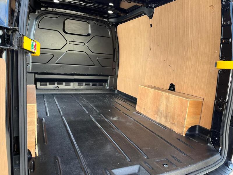 Ford Transit Custom 280 EcoBlue Limited - U15289