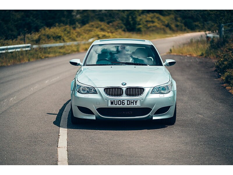 BMW M5 5.0 V10 SMG Euro 4 4dr