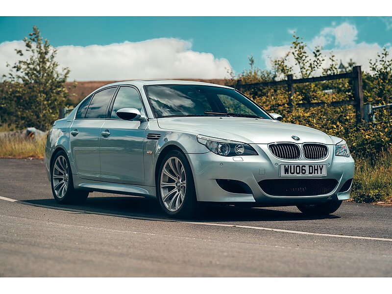 BMW M5 5.0 V10 SMG Euro 4 4dr
