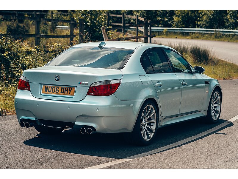 BMW M5 5.0 V10 SMG Euro 4 4dr