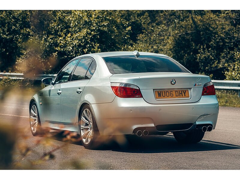 BMW M5 5.0 V10 SMG Euro 4 4dr