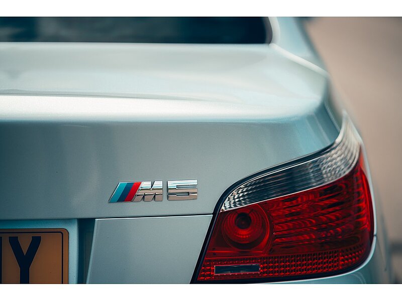 BMW M5 5.0 V10 SMG Euro 4 4dr