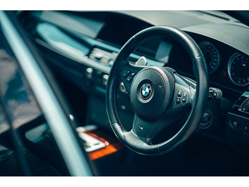 BMW M5 5.0 V10 SMG Euro 4 4dr