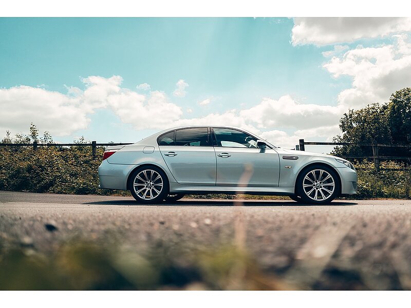BMW M5 5.0 V10 SMG Euro 4 4dr