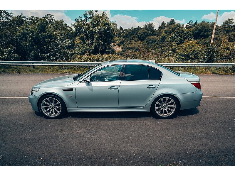 BMW M5 5.0 V10 SMG Euro 4 4dr