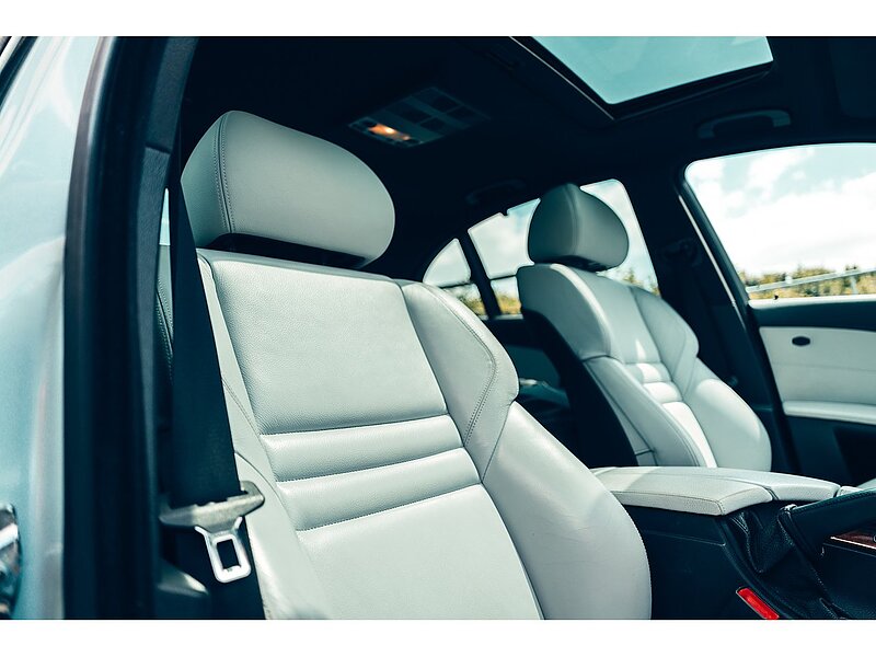 BMW M5 5.0 V10 SMG Euro 4 4dr