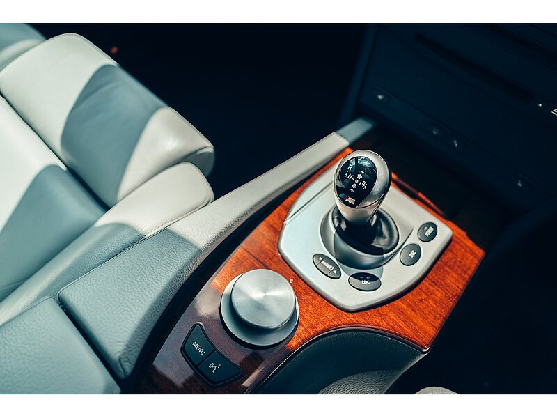 BMW M5 5.0 V10 SMG Euro 4 4dr