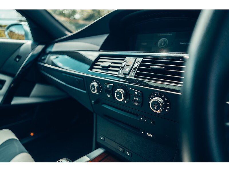 BMW M5 5.0 V10 SMG Euro 4 4dr