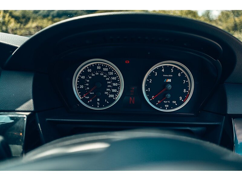 BMW M5 5.0 V10 SMG Euro 4 4dr