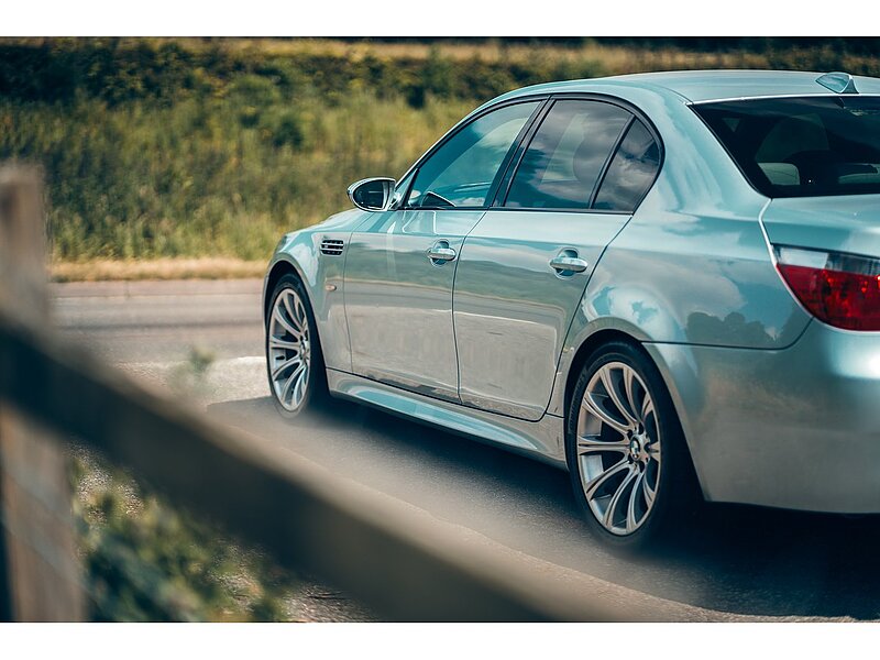 BMW M5 5.0 V10 SMG Euro 4 4dr