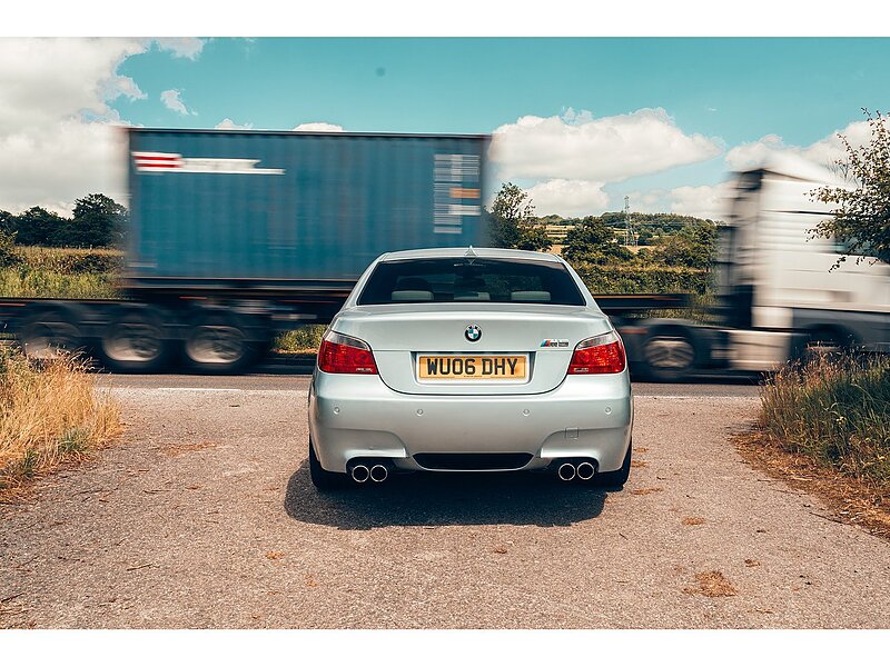 BMW M5 5.0 V10 SMG Euro 4 4dr