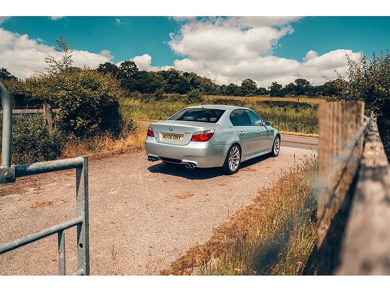 BMW M5 5.0 V10 SMG Euro 4 4dr