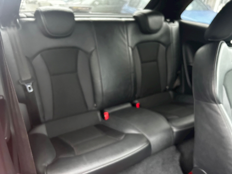 Audi 2.0 TDI Black Edition Hatchback 3dr Diesel Manual (108 g/km, 140 bhp)