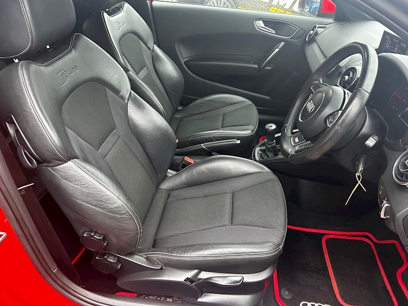 Audi 2.0 TDI Black Edition Hatchback 3dr Diesel Manual (108 g/km, 140 bhp)