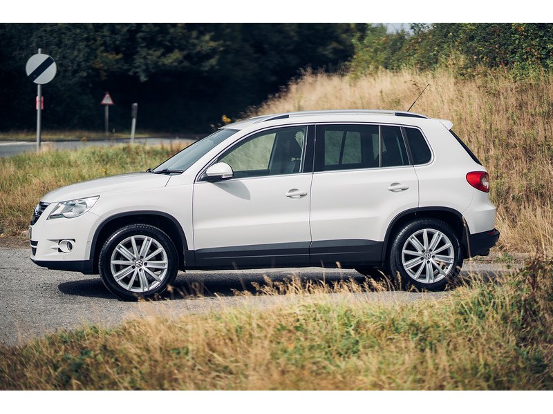 Volkswagen 2.0 TDI Sport SUV 5dr Diesel Manual 4WD Euro 5 (140 ps)