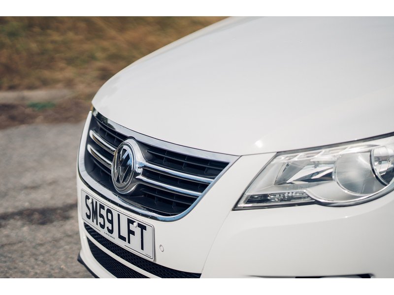 Volkswagen 2.0 TDI Sport SUV 5dr Diesel Manual 4WD Euro 5 (140 ps)