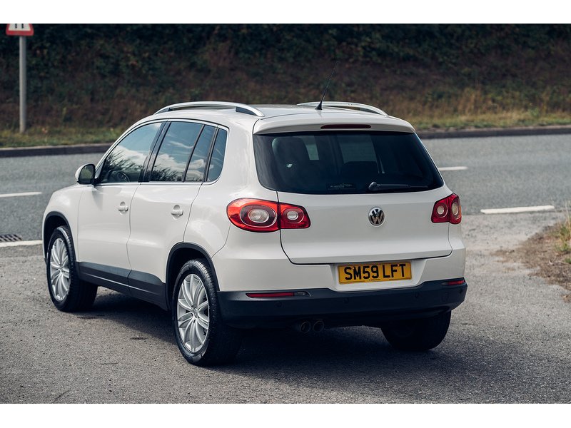 Volkswagen 2.0 TDI Sport SUV 5dr Diesel Manual 4WD Euro 5 (140 ps)