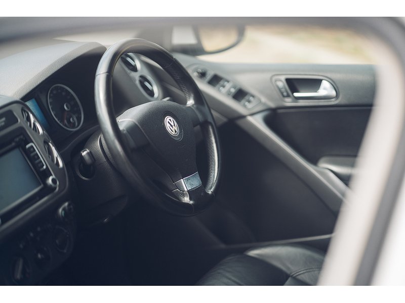 Volkswagen 2.0 TDI Sport SUV 5dr Diesel Manual 4WD Euro 5 (140 ps)