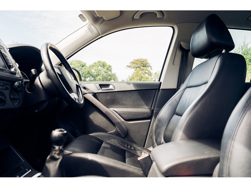 Volkswagen 2.0 TDI Sport SUV 5dr Diesel Manual 4WD Euro 5 (140 ps)