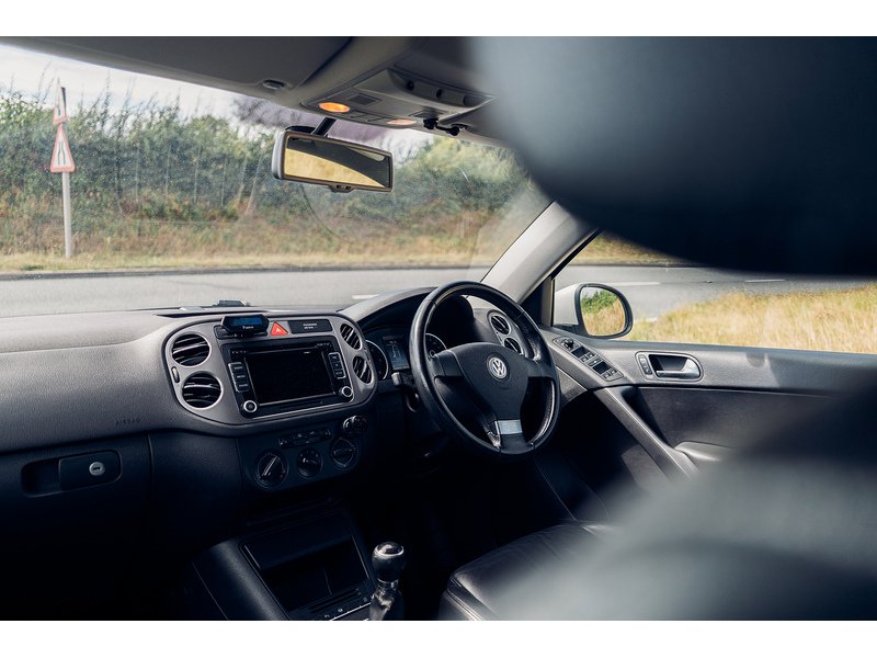 Volkswagen 2.0 TDI Sport SUV 5dr Diesel Manual 4WD Euro 5 (140 ps)