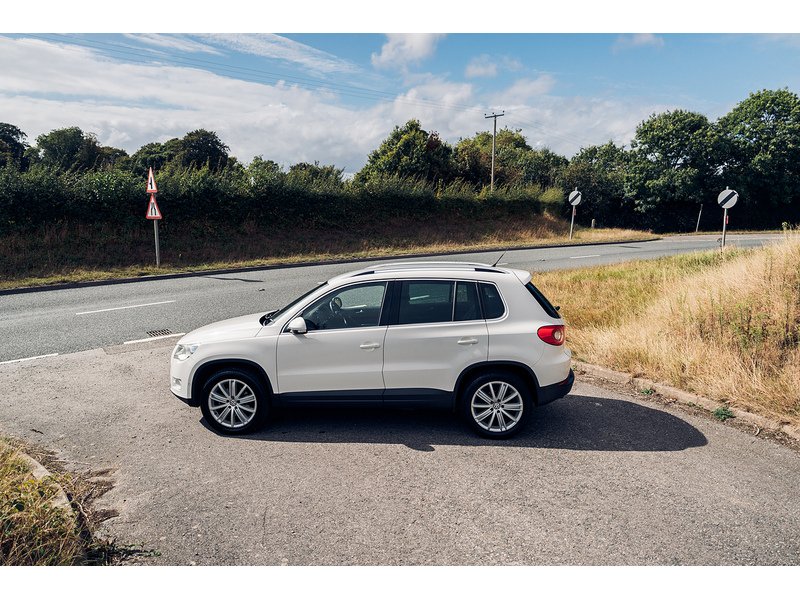 Volkswagen 2.0 TDI Sport SUV 5dr Diesel Manual 4WD Euro 5 (140 ps)