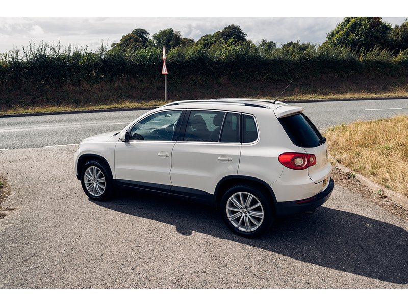 Volkswagen 2.0 TDI Sport SUV 5dr Diesel Manual 4WD Euro 5 (140 ps)