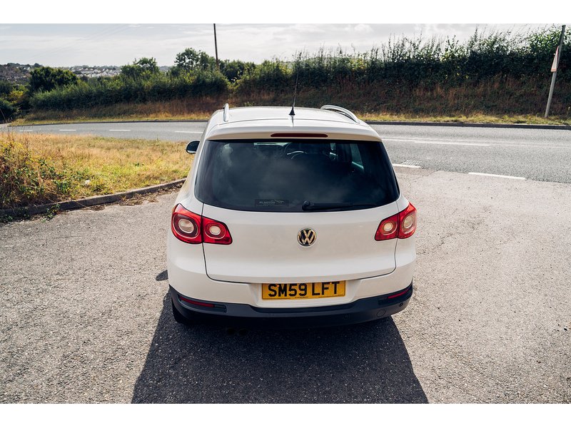 Volkswagen 2.0 TDI Sport SUV 5dr Diesel Manual 4WD Euro 5 (140 ps)